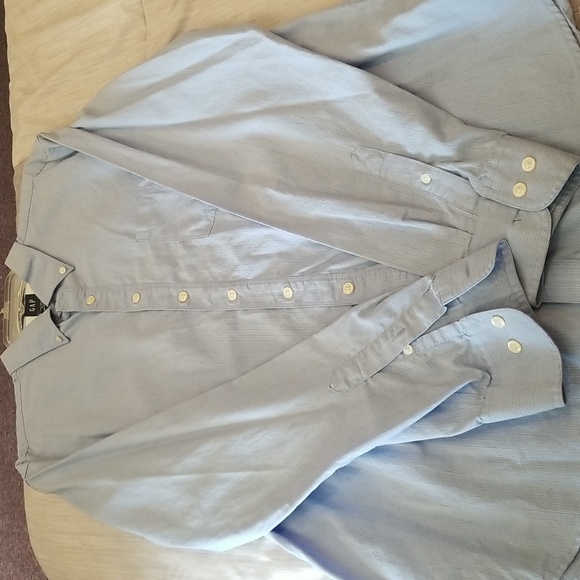 GAP Long Sleeve Size XL Condition: Excellent Color: Lt Blue - Picture 4 of 6